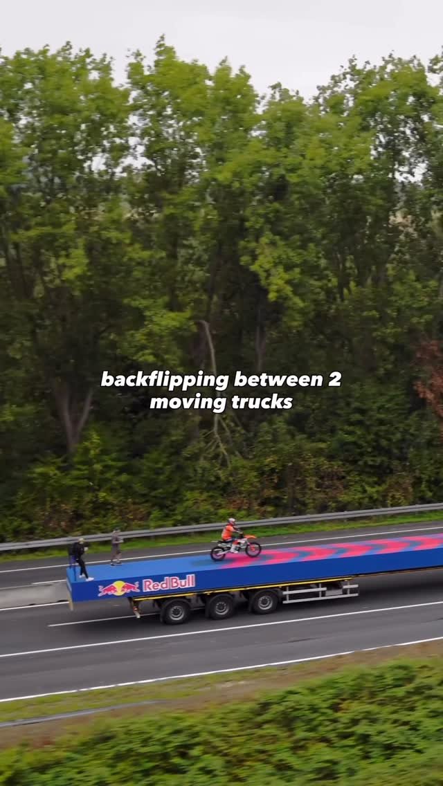 redbull 게시물 이미지: this backflip deserves a honk 🚚

🏍️:...