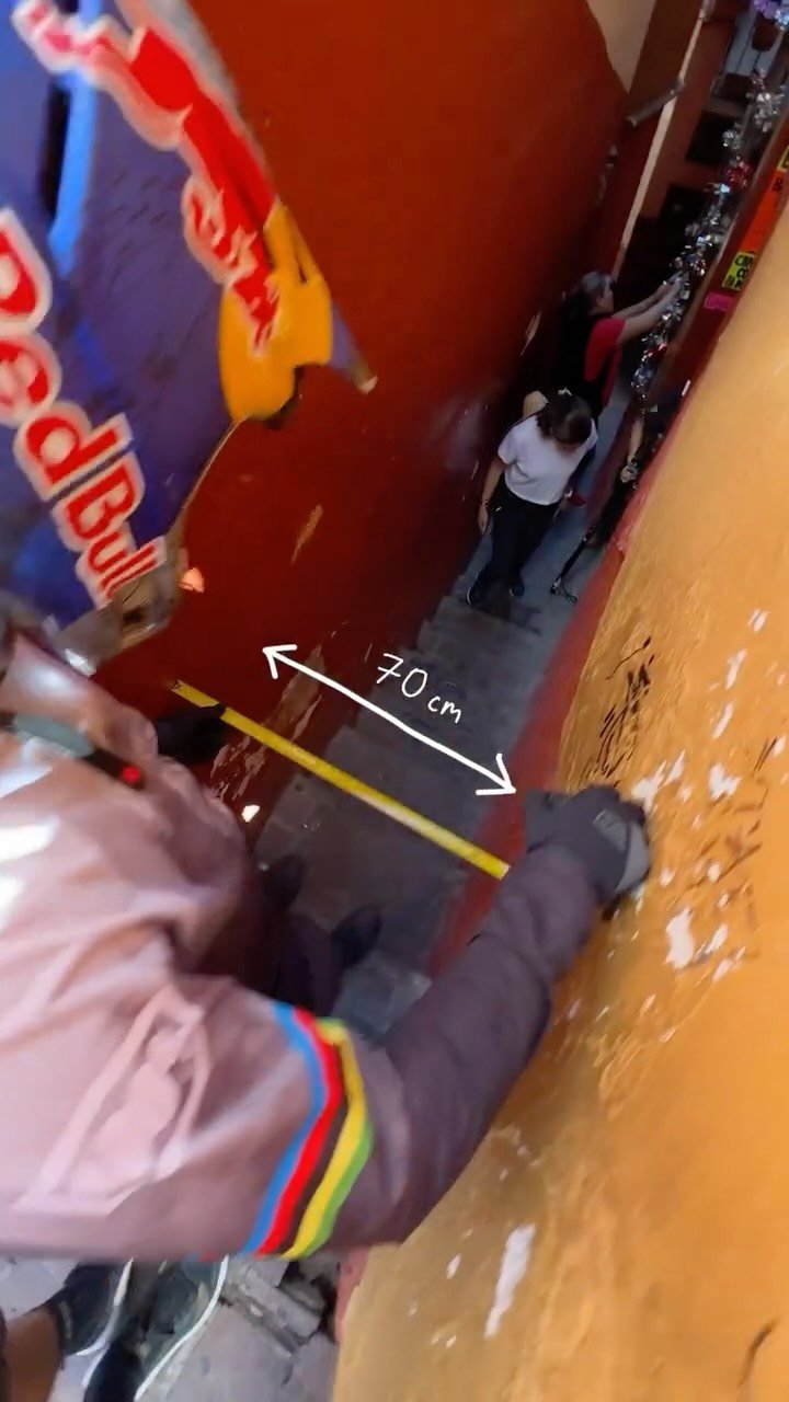 redbull 게시물 이미지: 70cm of pure precision 🤝

🚴‍♂️:...