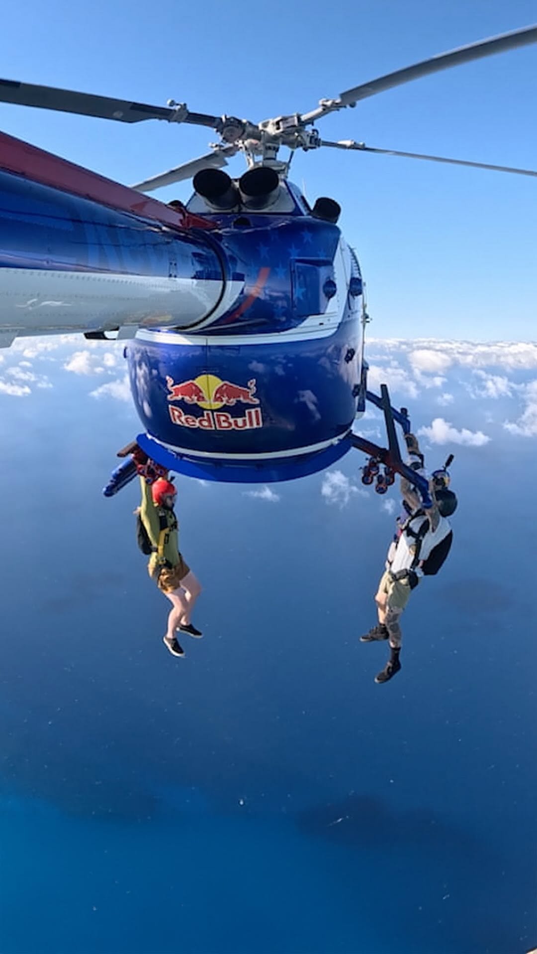 redbullairforce 게시물 이미지: upper body day went vertical 👀