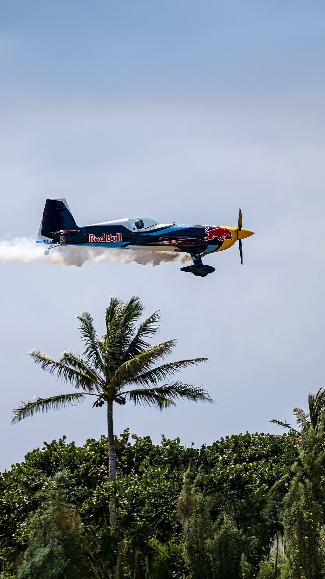 redbullairforce 게시물 이미지: low fade at 120 knots 🤝 @thekevincoleman