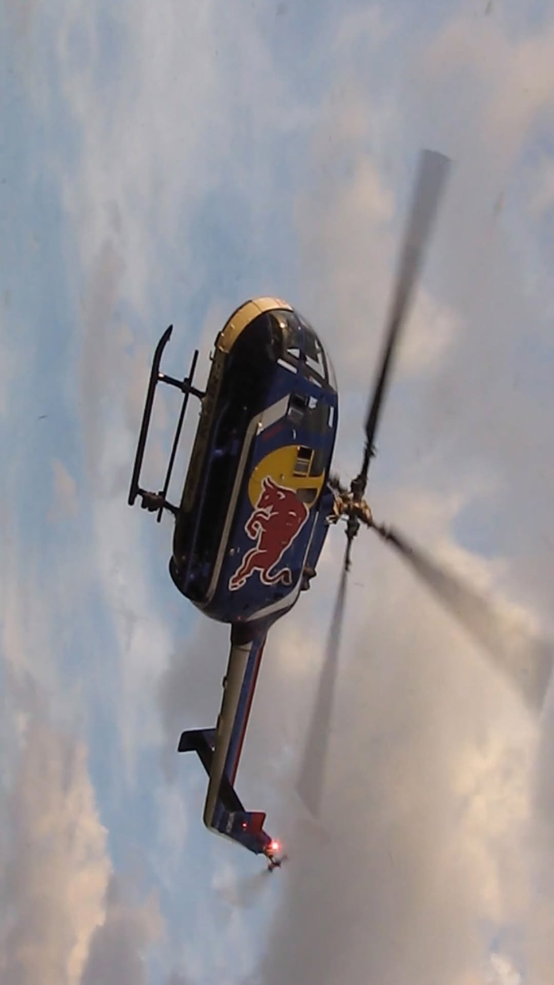 redbullairforce 게시물 이미지: good vibes on a good day 😎

🪂:...
