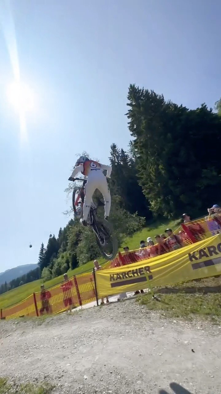 redbullbike 게시물 이미지: flying into the new year with full commitment...