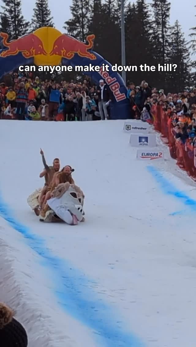redbullcanada 게시물 이미지: extreme tobogganing? sign us up 😂

Red Bull...