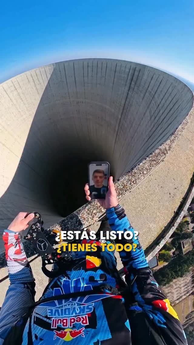 redbullcr 게시물 이미지: ¿logra este compa aterrizar con éxito?...