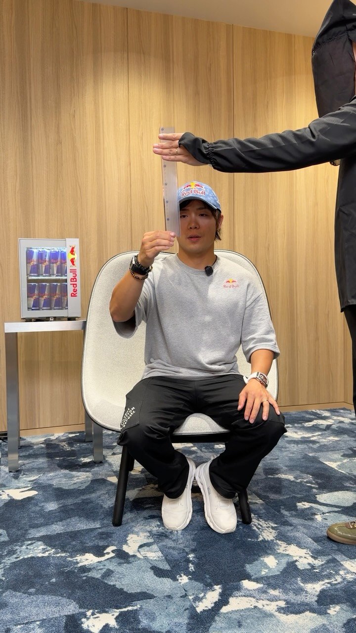 redbulljapan 게시물 이미지: 一瞬の判断で駆け抜けるプロドライバーの反射神経はいかに⁉️ @takamotokatsuta...