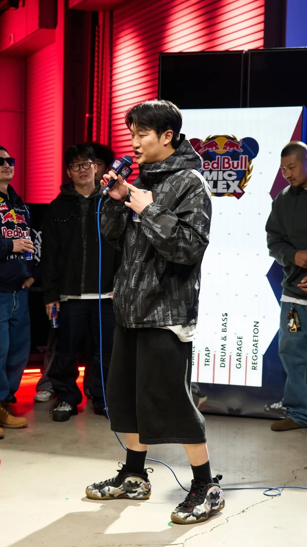 redbullkr 게시물 이미지: 랜덤 비트 위로 자유로운 플로우🪽

🤝 @brownbreath_
🎤...