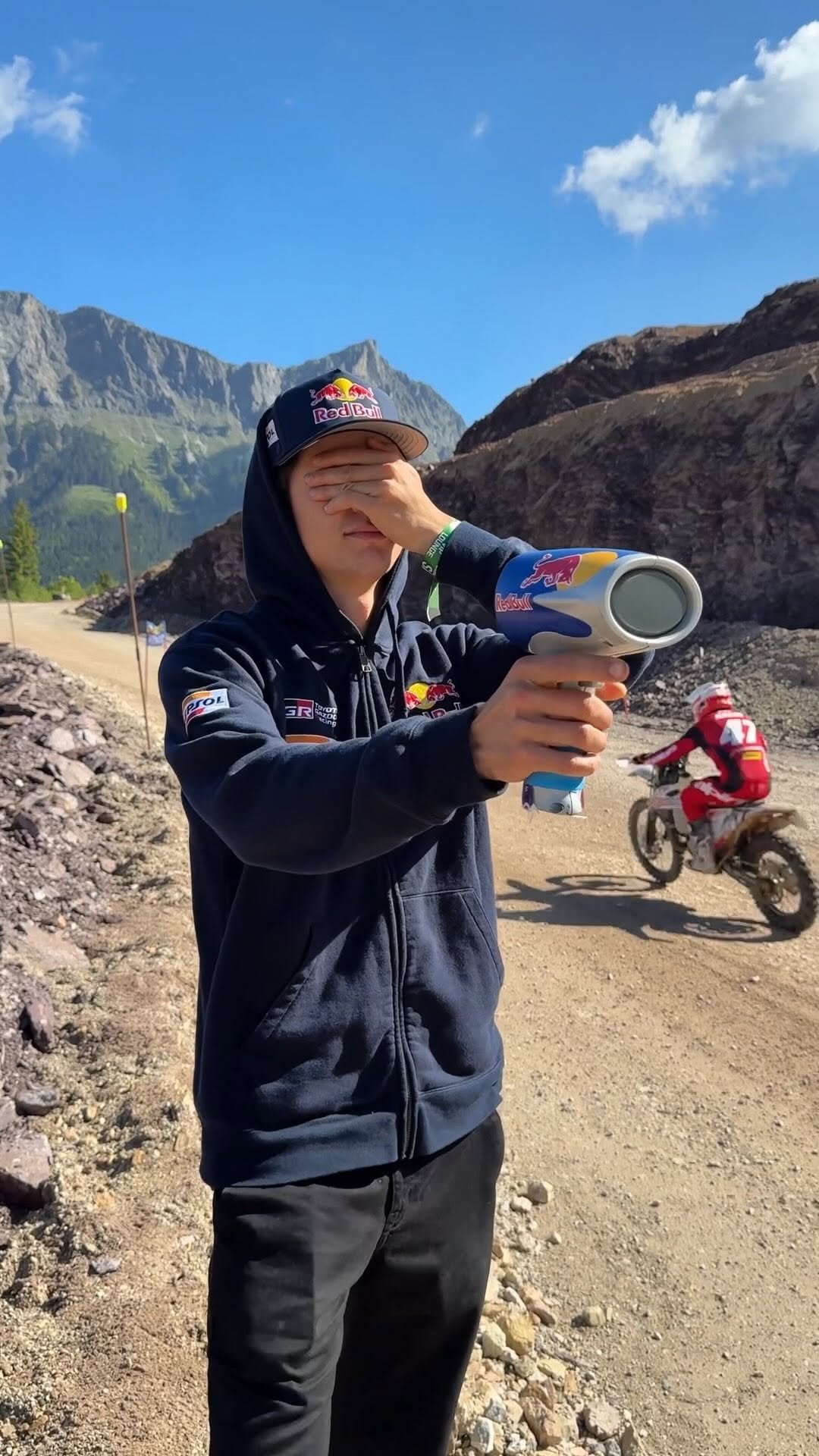 redbullkr 게시물 이미지: 제 귀엔 다 똑같아요😱

🤷🏻‍♂️: @sethquintero_103

#레드불...