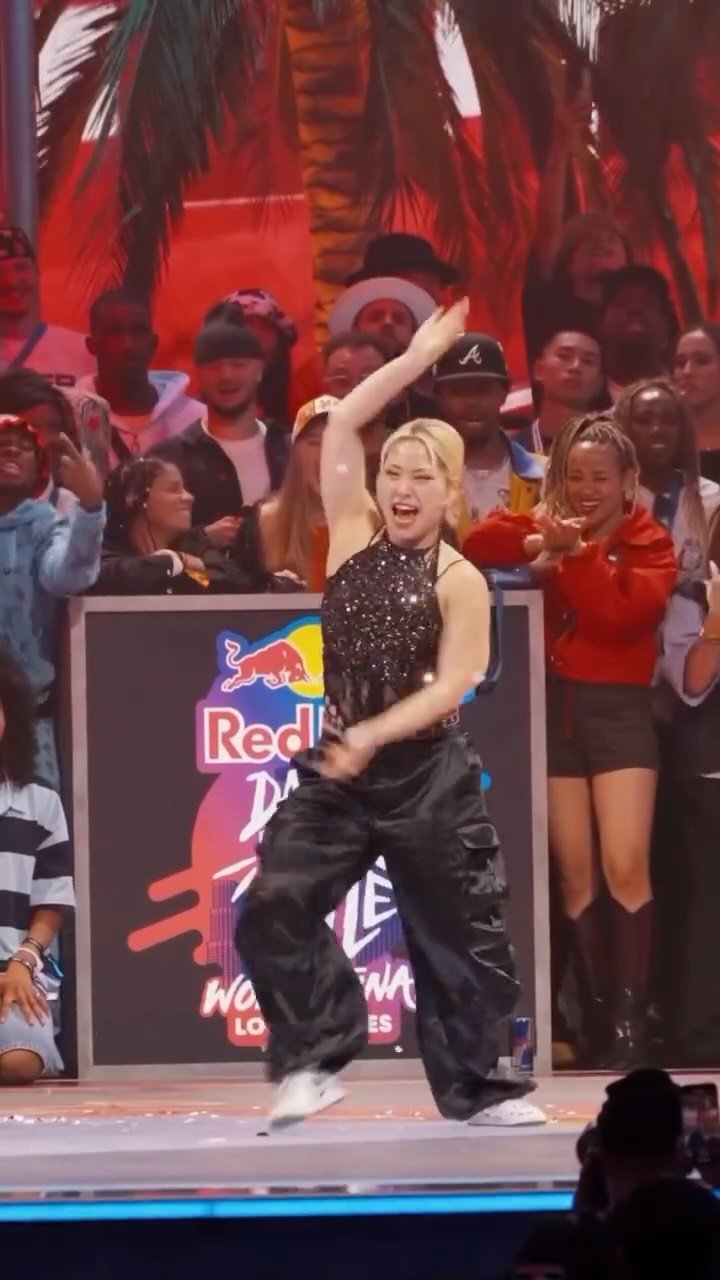 redbullkr 게시물 이미지: 우리 왁씨 절대 월드클래스 맞습니다🥳

#레드불 #댄스유어스타일 #왁씨 #날개를펼쳐줘요