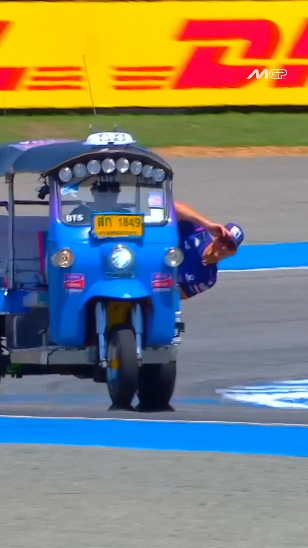 redbullkr 게시물 이미지: 그들에겐 너무나 안전한 레이싱 🛺

#레드불 #레이싱 #motoGP #날개를펼쳐줘요