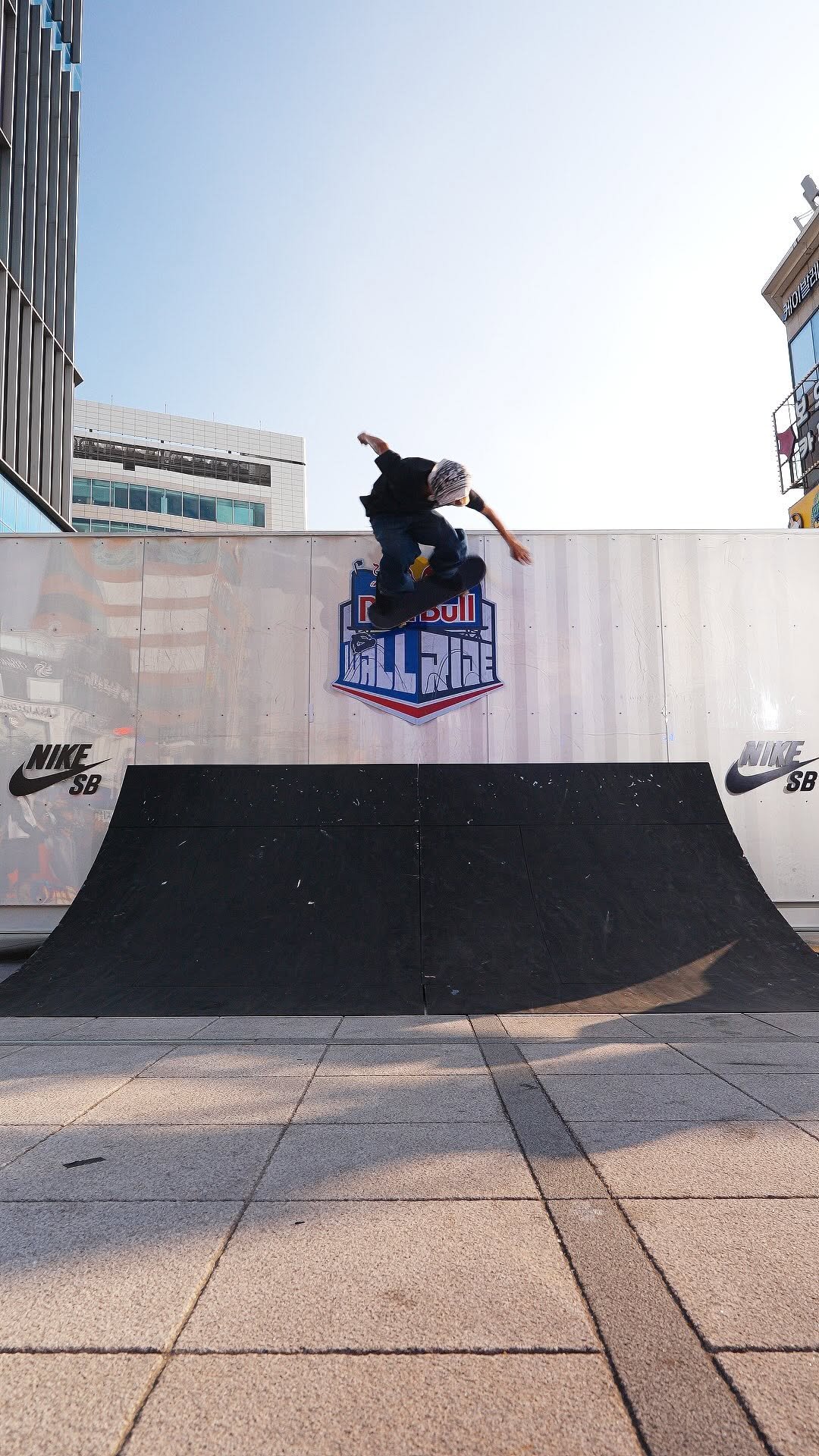redbullkr 게시물 이미지: 벽타기...