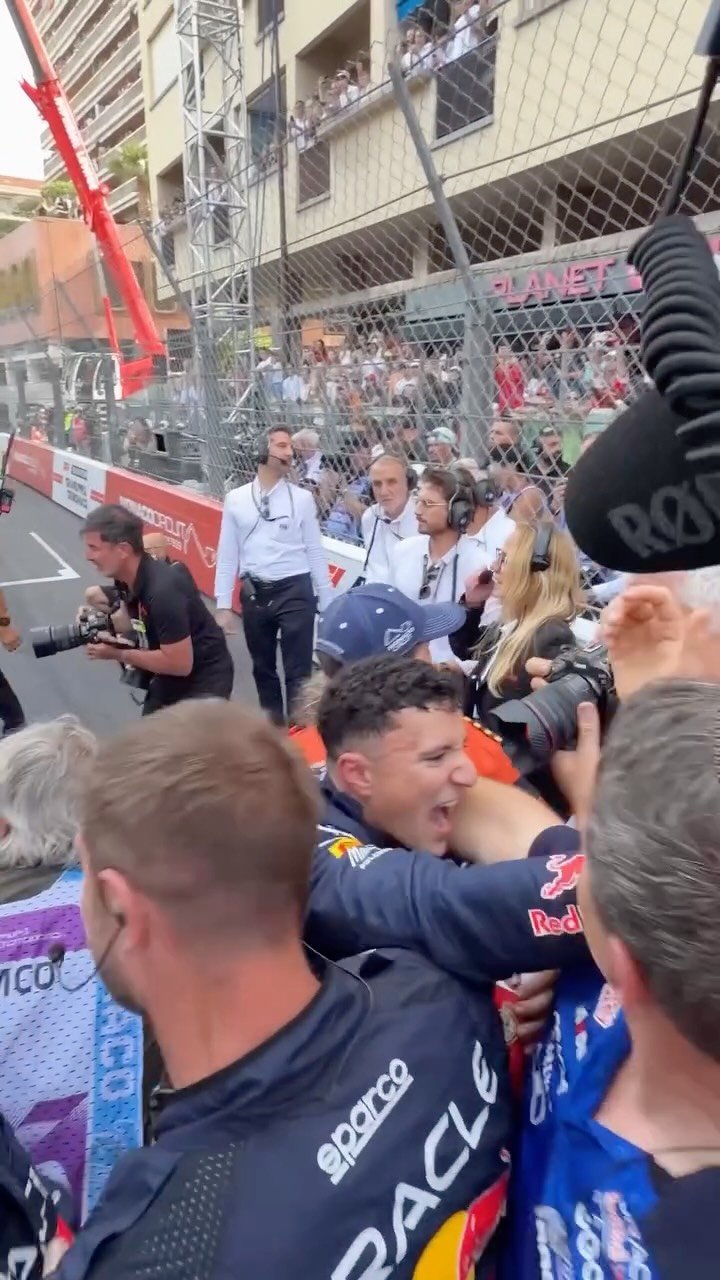 redbullmotorsports 게시물 이미지: This means a lot 💙💙💙

#F1 #RedBullRacing #MonacoGP