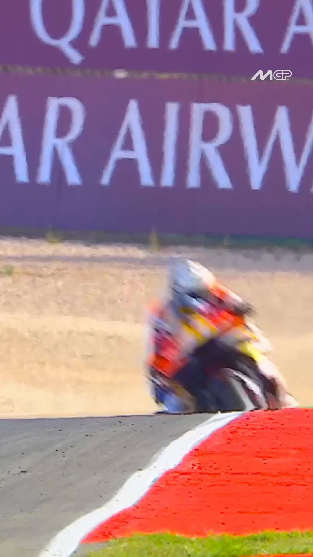 redbullmotorsports 게시물 이미지: Drama per lap: 10/10 🧨 #motogp #redbullmotorsports