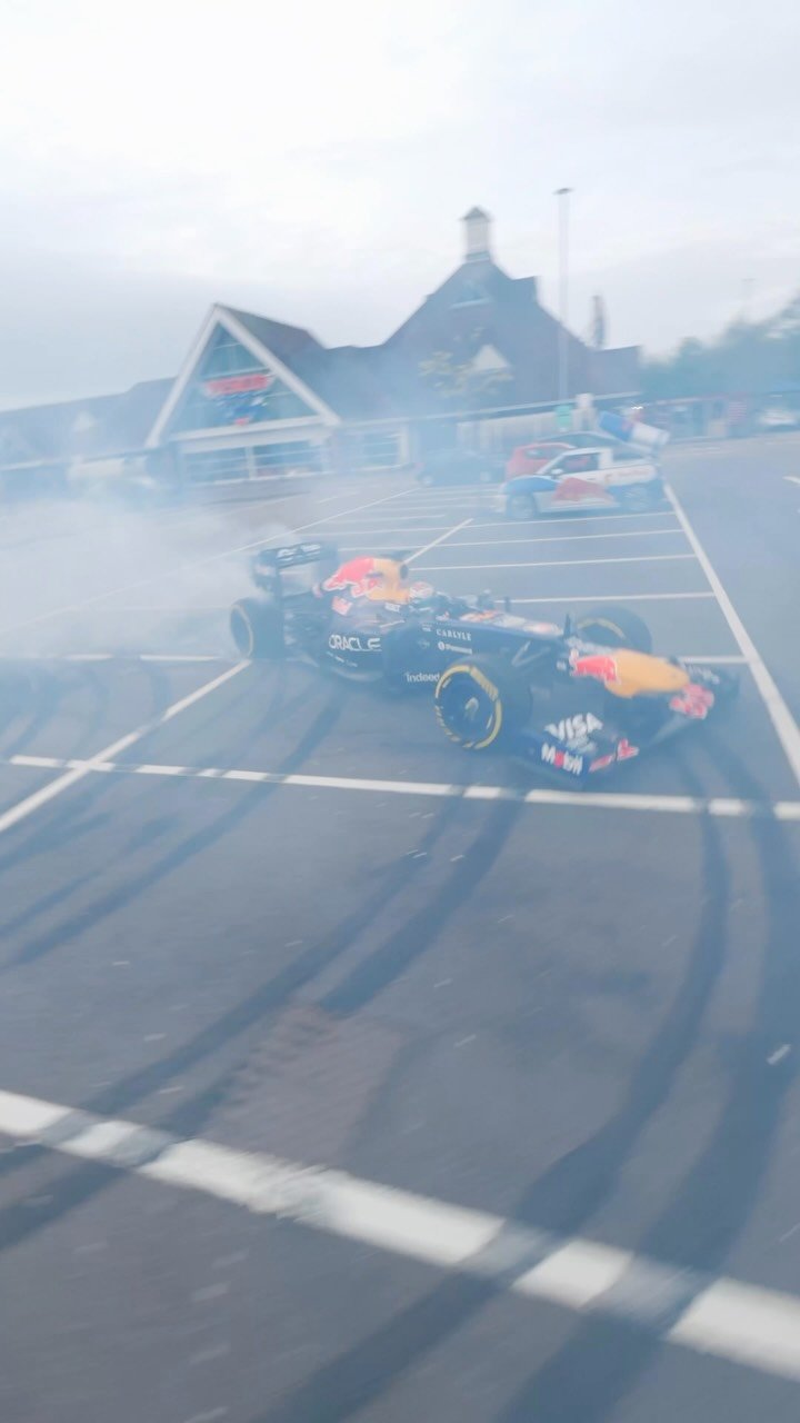 redbullracing 게시물 이미지: the only way to celebrate 300 podiums… ⚡️

📍...