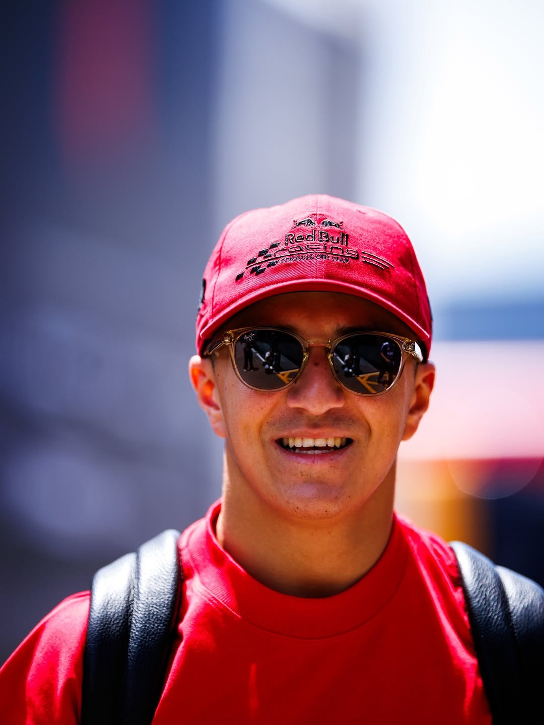 redbullracing 게시물 이미지: Fitted and kitted for media day 👕

#f1...