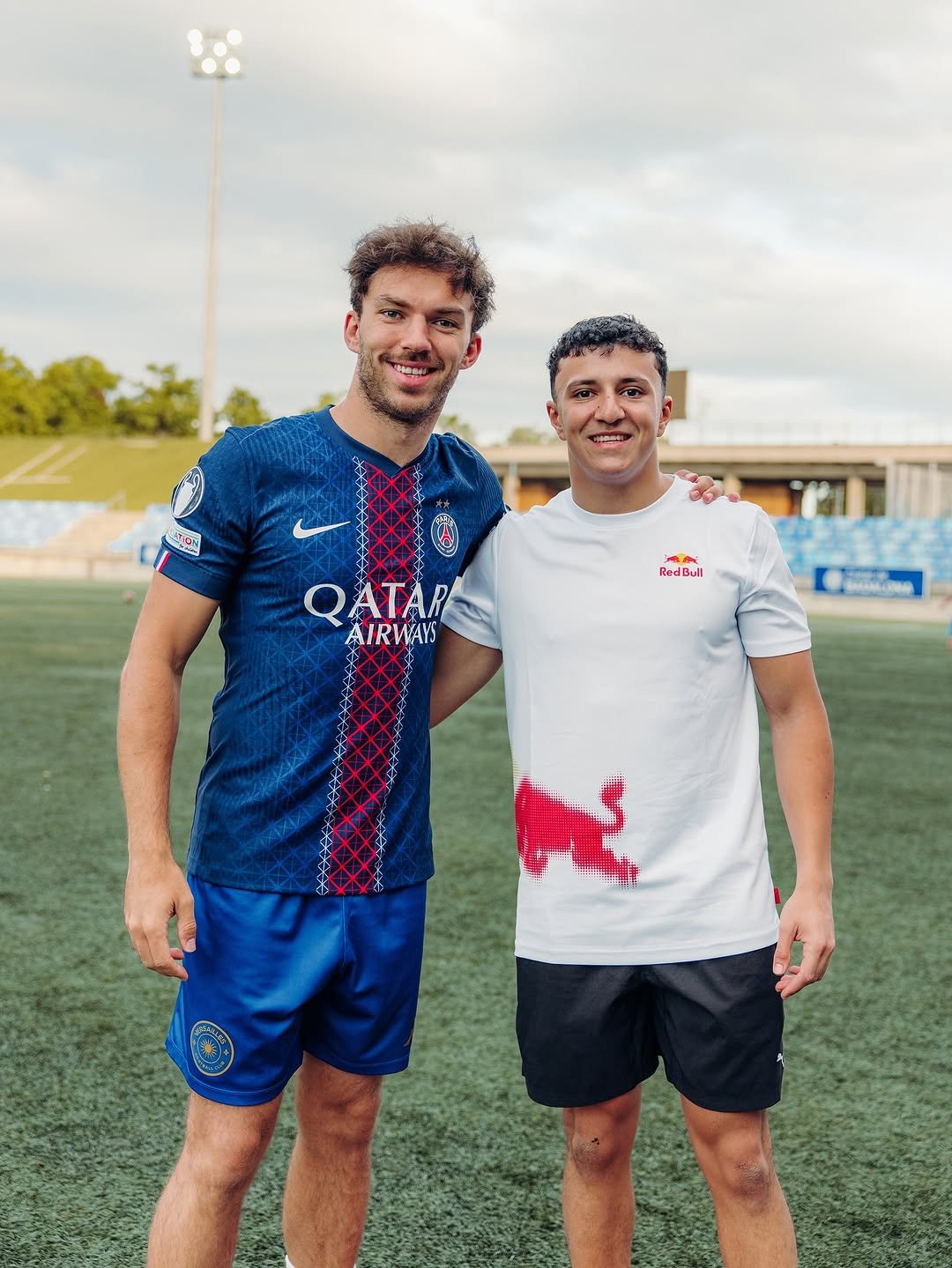 redbullracing 게시물 이미지: Having a ball of a time ⚽️

In usual pre-race...