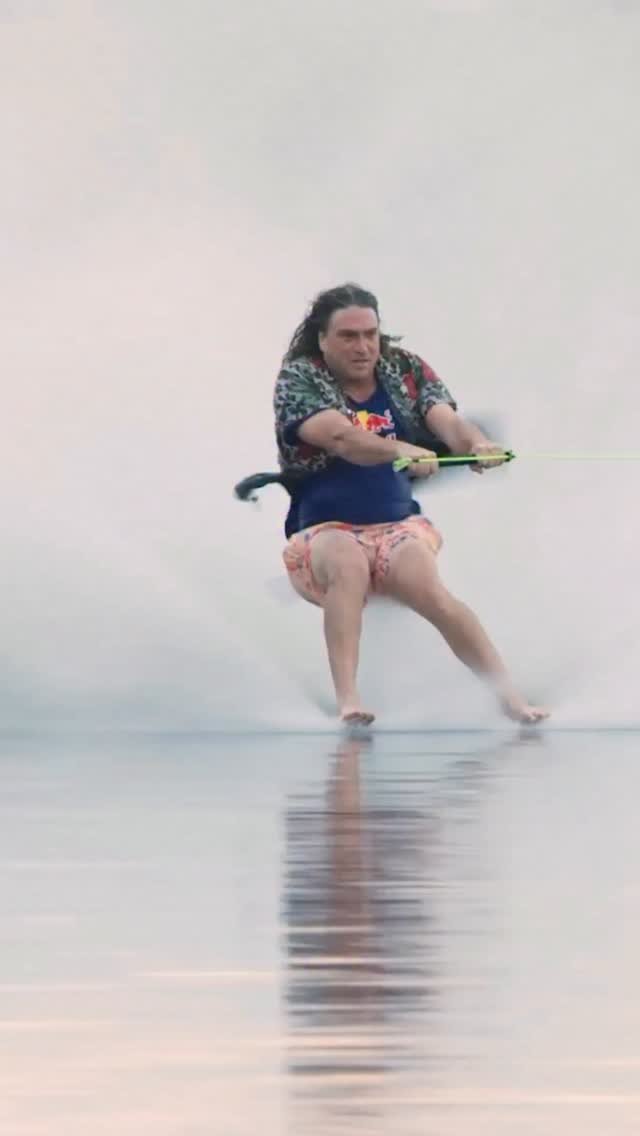 redbullracing 게시물 이미지: Did it work though? 🚤

#F1 #RedBullRacing...