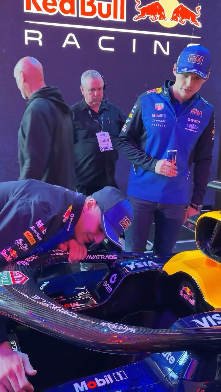 redbullracing 게시물 이미지: Inspector Max is back 🕵️‍♂️

#F1 #RedBullRacing