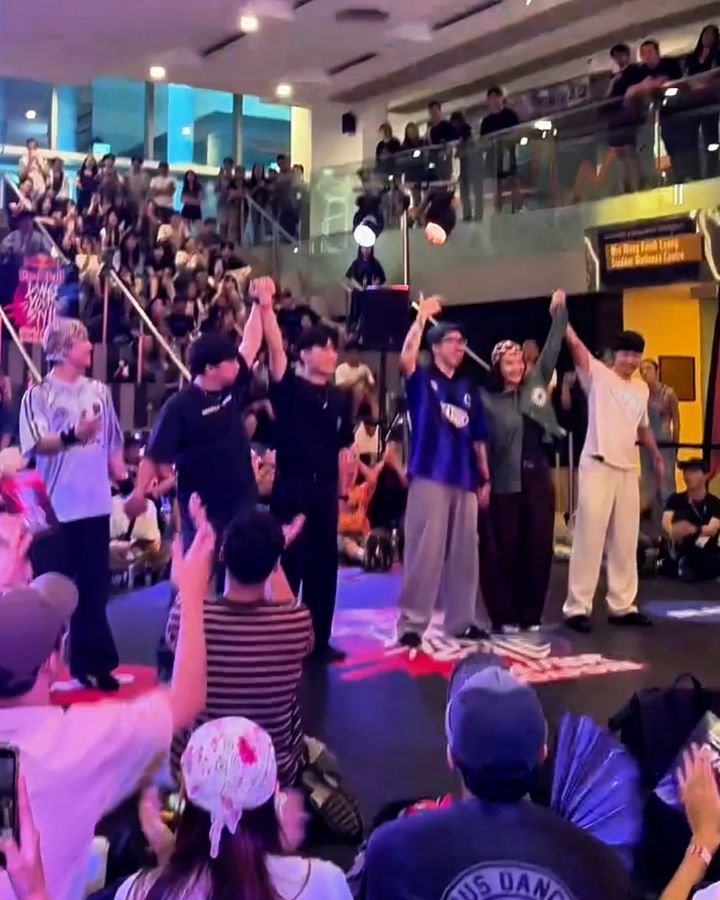 redbullsg 게시물 이미지: Your Singapore Top 2. 🏆

@aaron_tjy and...