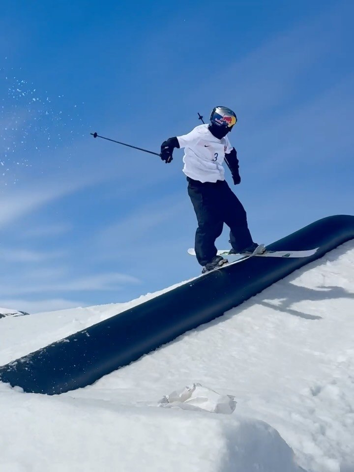 redbullsnow 게시물 이미지: @jespertjader 2-piece from tube heaven...