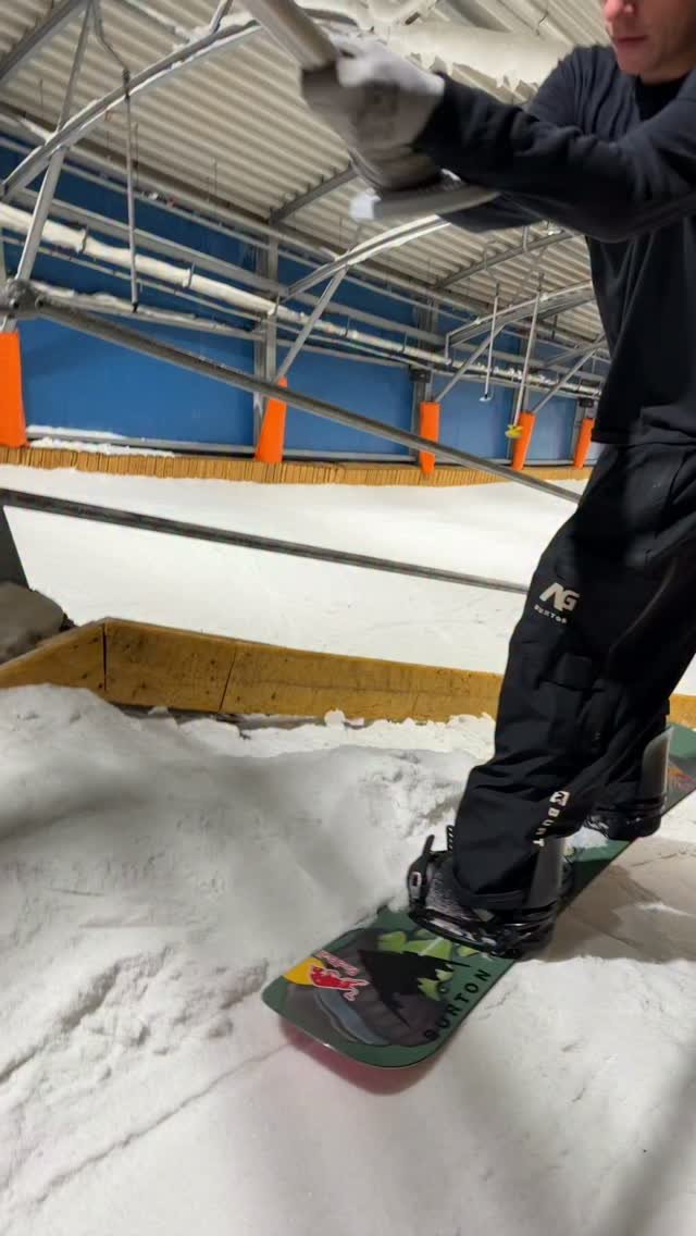 redbullsnow 게시물 이미지: summer well spent 🧊 @jesseaugustinus

🎥:...