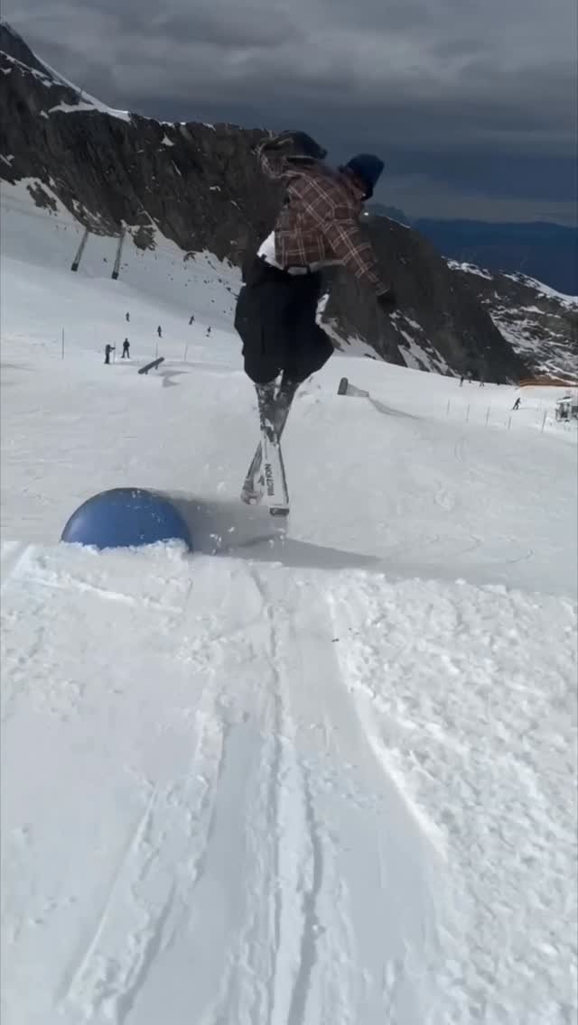 redbullsnow 게시물 이미지: @shyhim_ tapped in 🤌

#givesyouwiiings