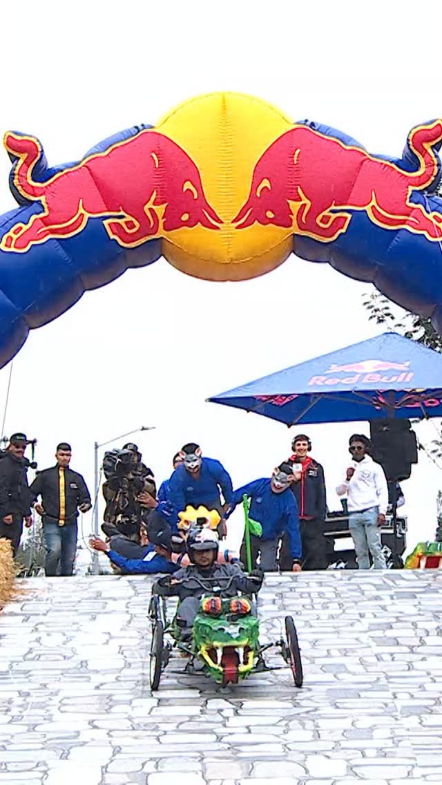 redbullsoapbox 게시물 이미지: hiss-terical wipeout 🐍

#redbull...