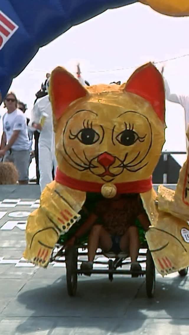 redbullsoapbox 게시물 이미지: luck ran out 🍀

#redbull #givesyouwiiings...