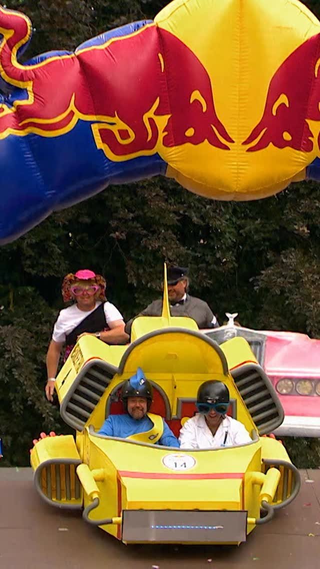 redbullsoapbox 게시물 이미지: go time delivered 😎

#redbull #givesyouwiiings...