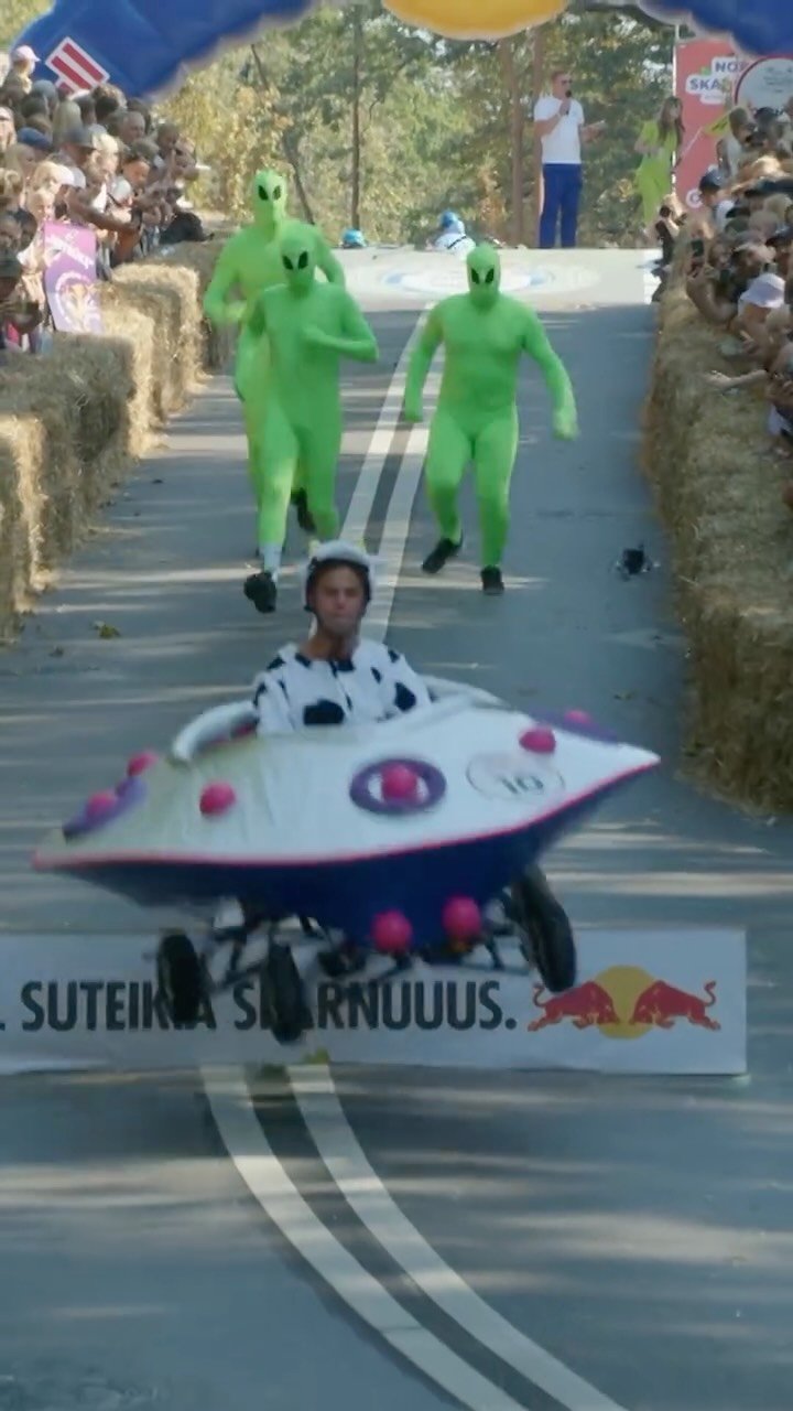 redbullsoapbox 게시물 이미지: this run was out of this world 🛸👽

#redbull...