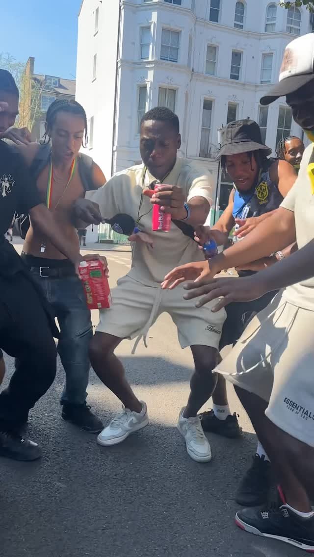 redbulluk 게시물 이미지: It’s the last week of summer so WYS carnival?! 🤩🍑