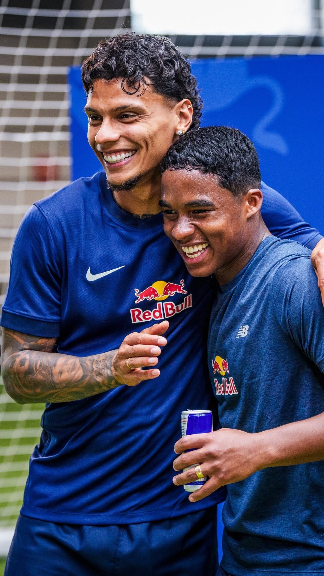 redbullusa 게시물 이미지: in the lab cooking up skills 🧑‍🍳

⚽️: Endrick...