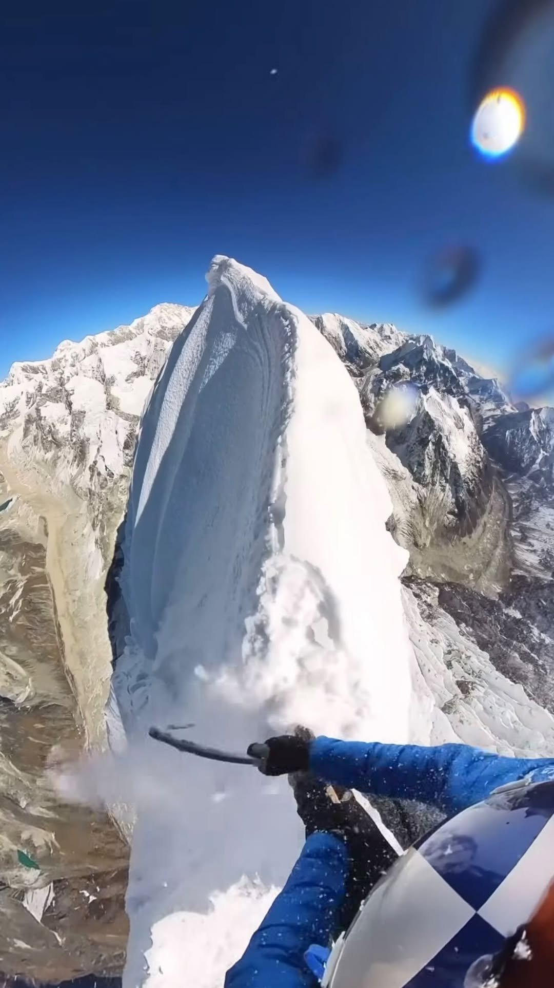 redbullusa 게시물 이미지: sweaty palms, zero regret 🤯

❄️ :...