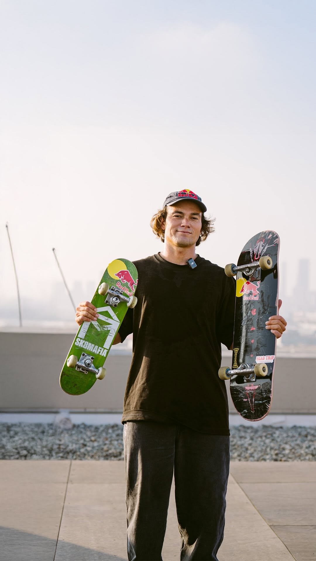 redbullusa 게시물 이미지: max commitment, micro board 🤝 @alexsorgente