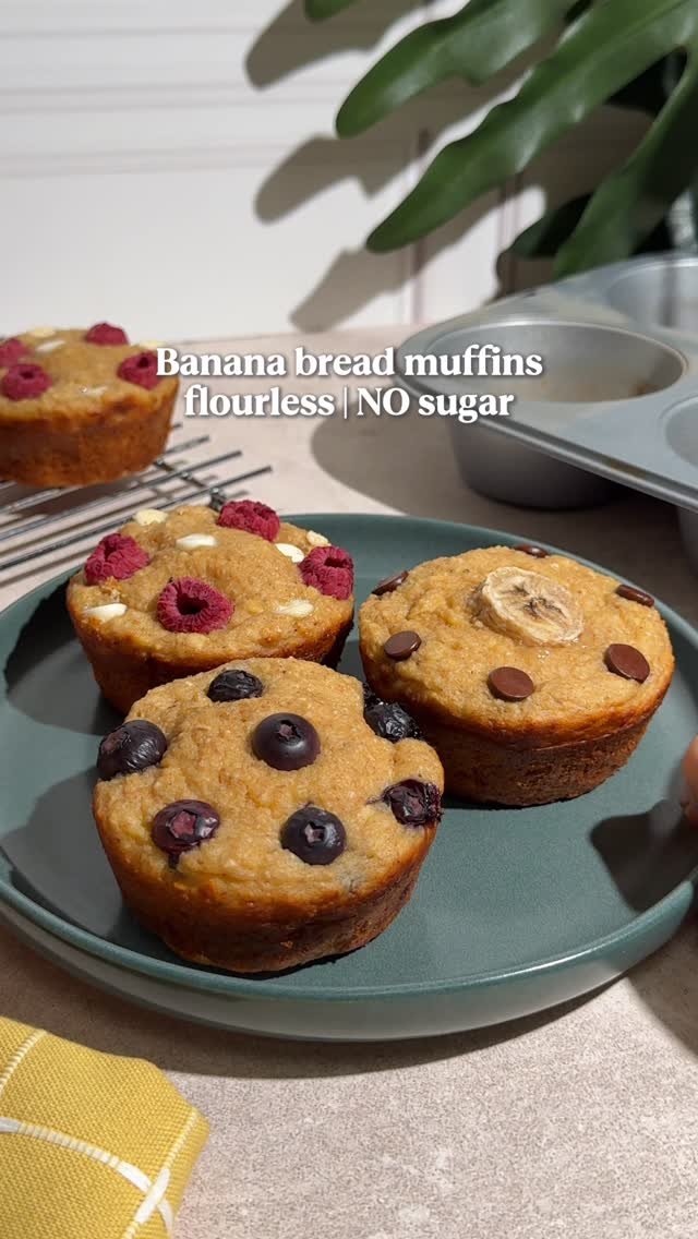 regs_healthy_eats 게시물 이미지: Banana bread muffins… but sugar free & high...