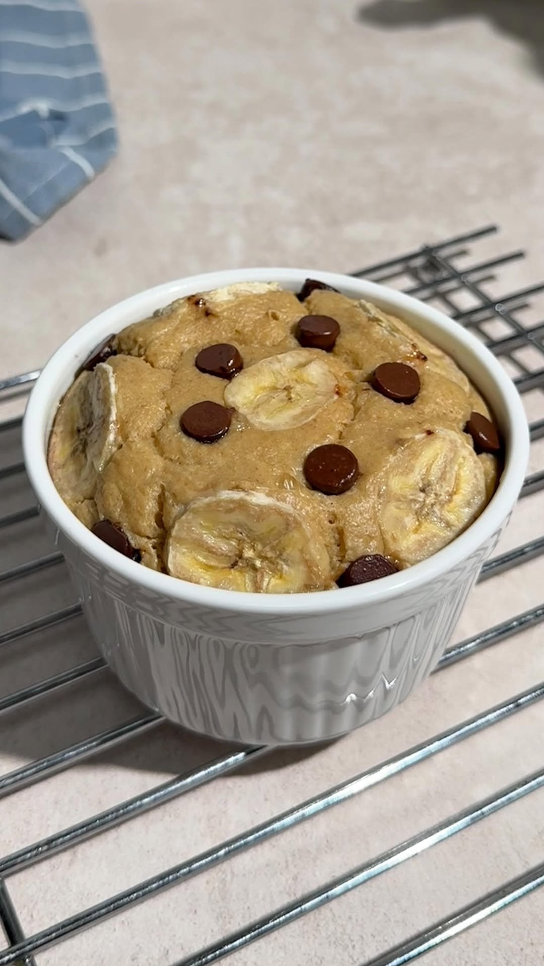 regs_healthy_eats 게시물 이미지: Banana bread baked oats but packed with 30g of...