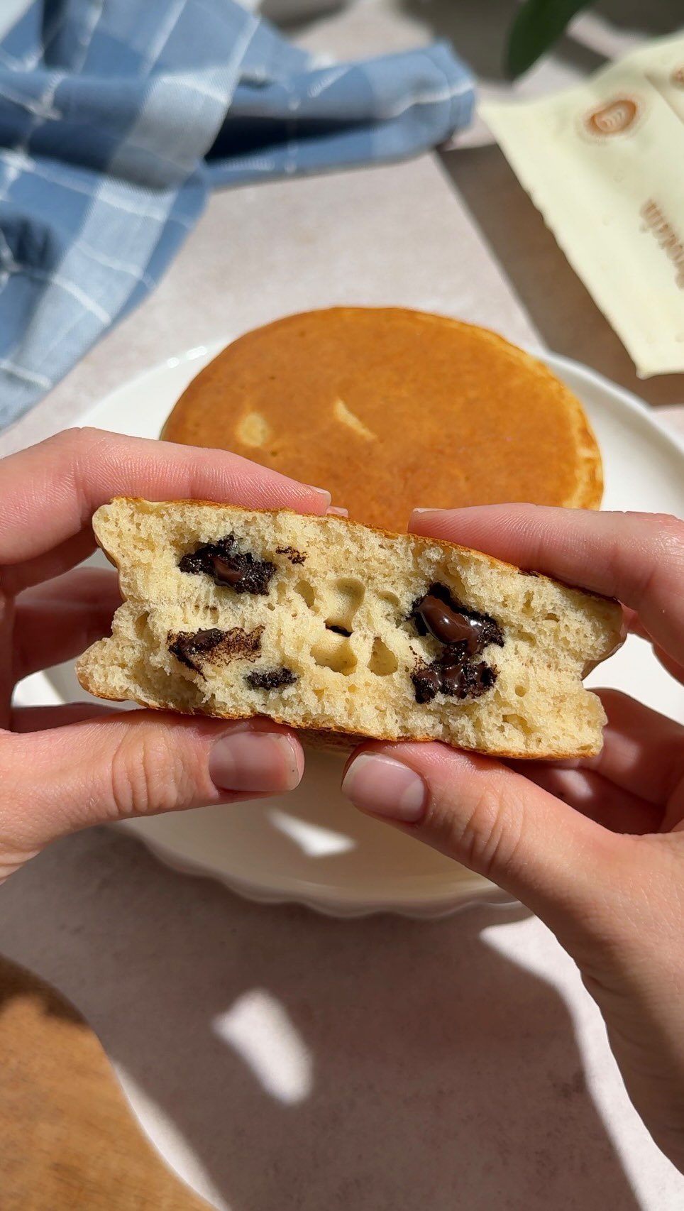 regs_healthy_eats 게시물 이미지: Melty chocolate inside Protein pancakes...