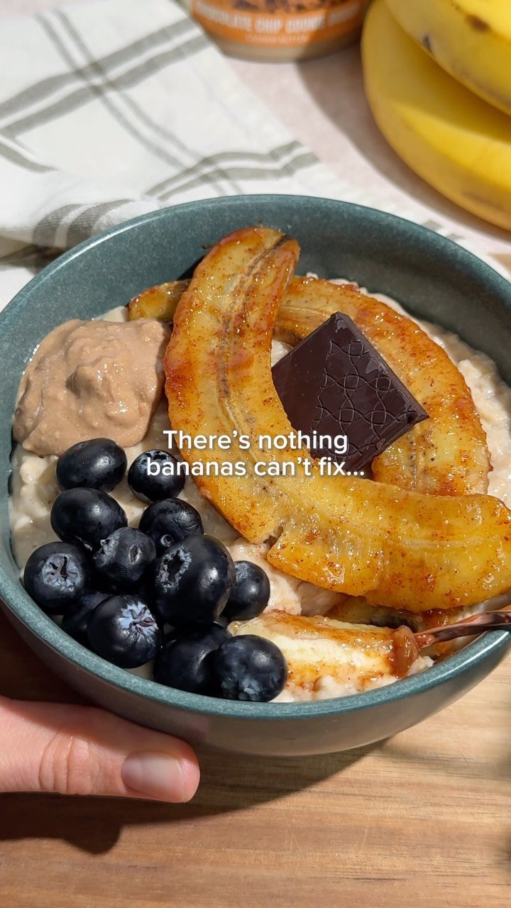 regs_healthy_eats 게시물 이미지: This Caramelized Banana Protein Oatmeal tastes...