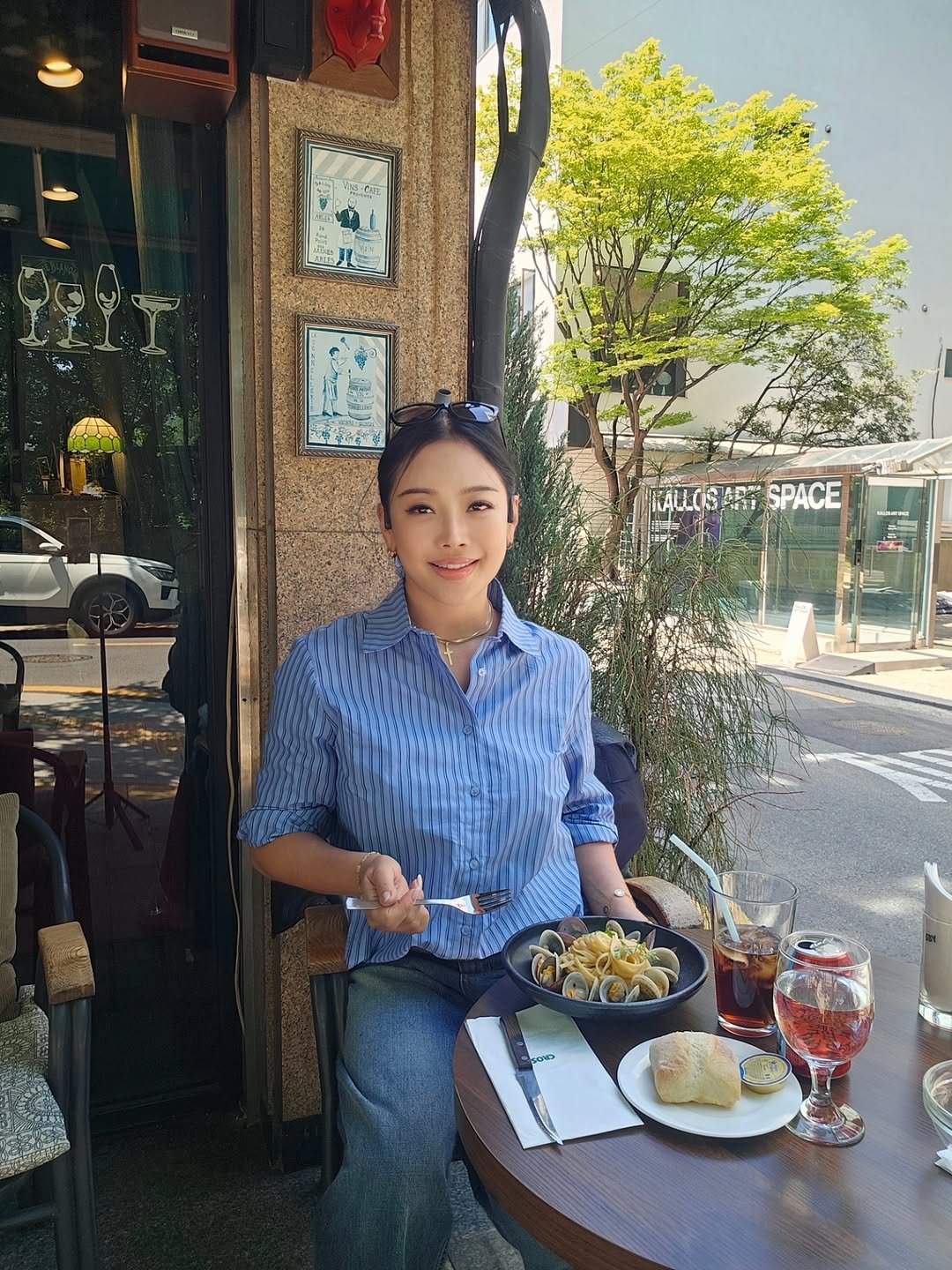 relax_0923 게시물 이미지: 오늘 같은 날은 사람보다 
날씨가 더 좋은 친구가 되어준다🌞🌿

양재천 걷다가...