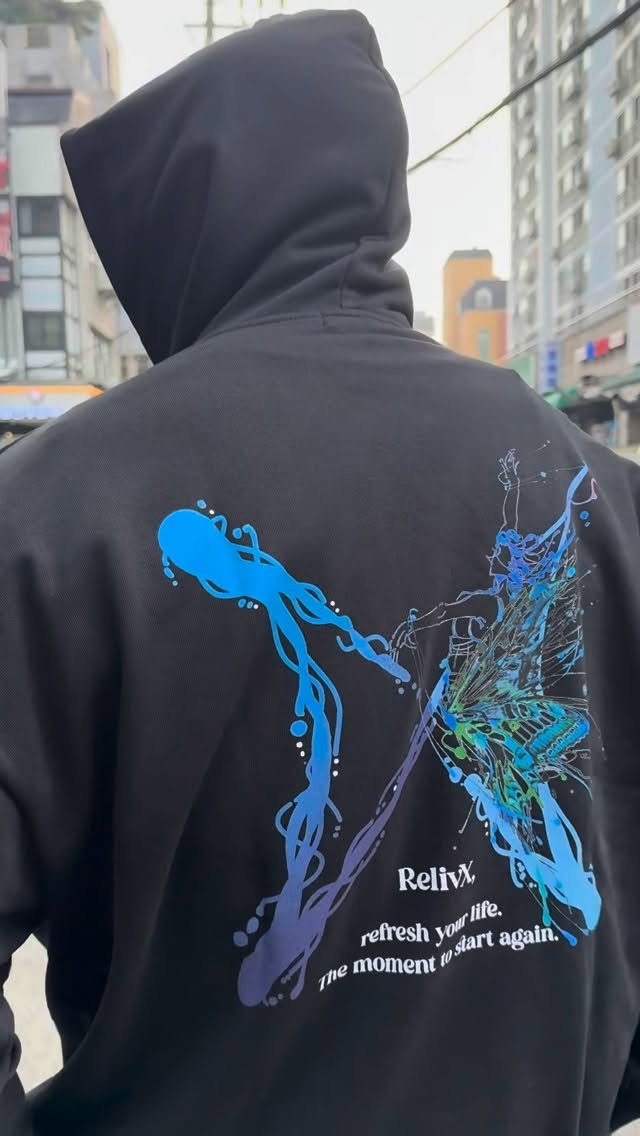 reliv_x 게시물 이미지: 시그니처 후드 어때?? 🦋

인플루언서 왕휘님께서 입어주셨어요👍
@wanghwii...