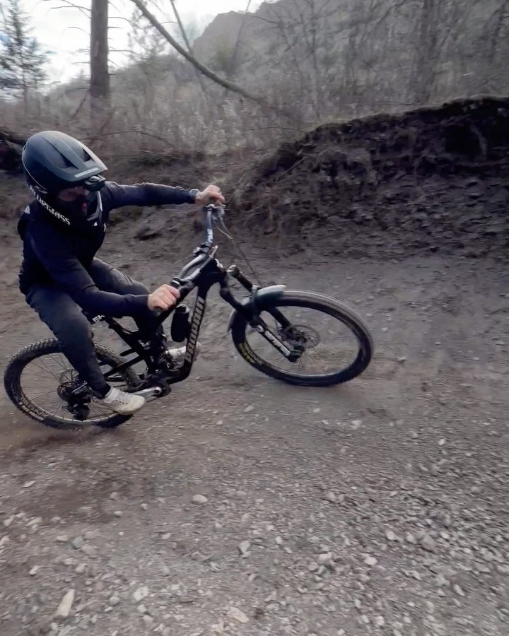 remymetailler 게시물 이미지: I visited @vorsprungsuspension in Kamloops...