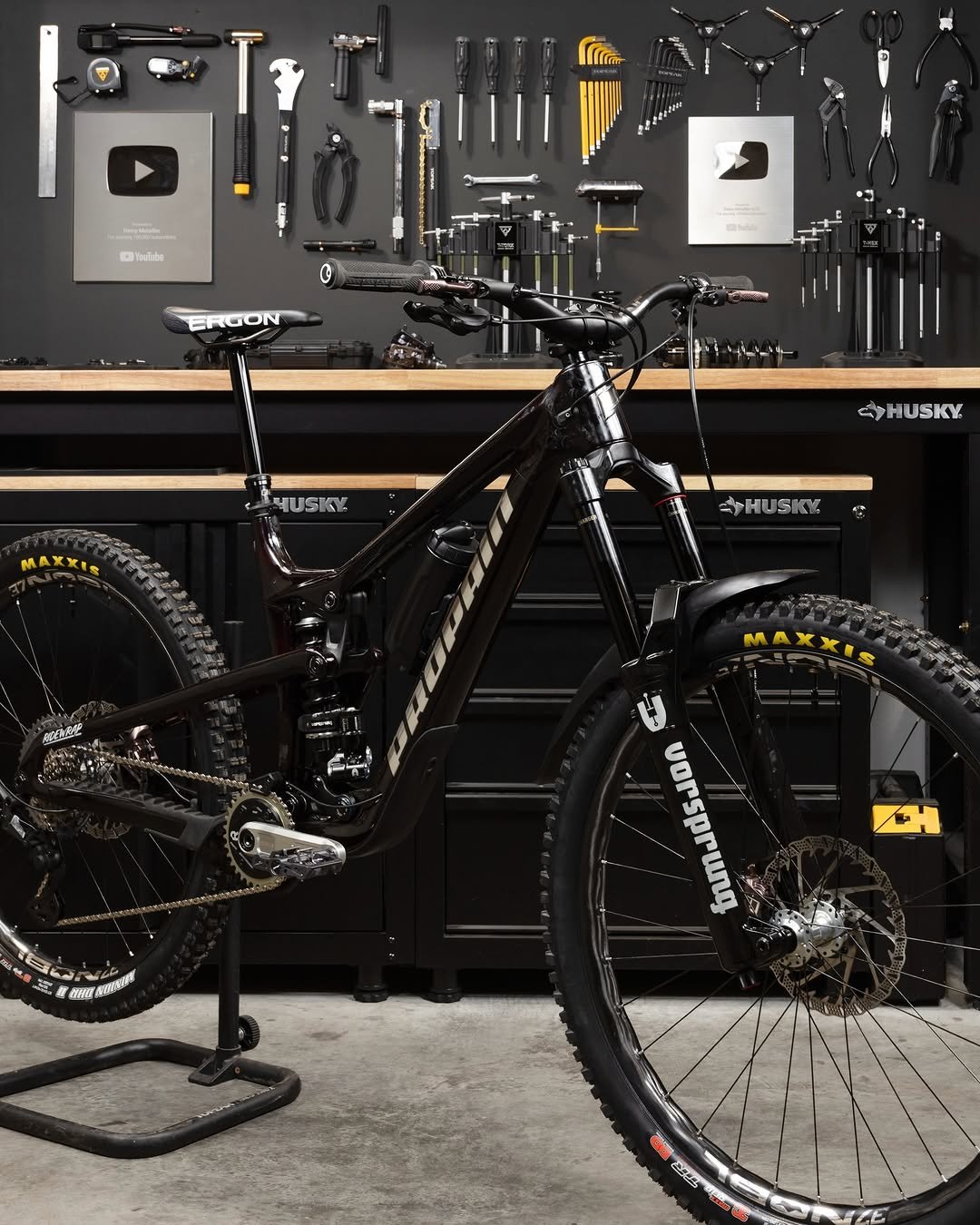 Photo shared by Rémy Métailler on February 13, 2026 tagging @topeak, @jensonusa, and @propain_bicycles. May be an image of bicycle and text.