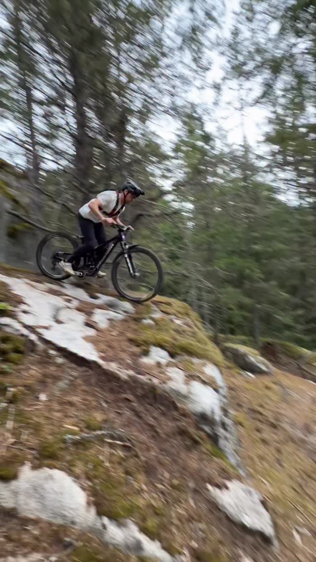 remymetailler 게시물 이미지: Found this little line perfect to work on...