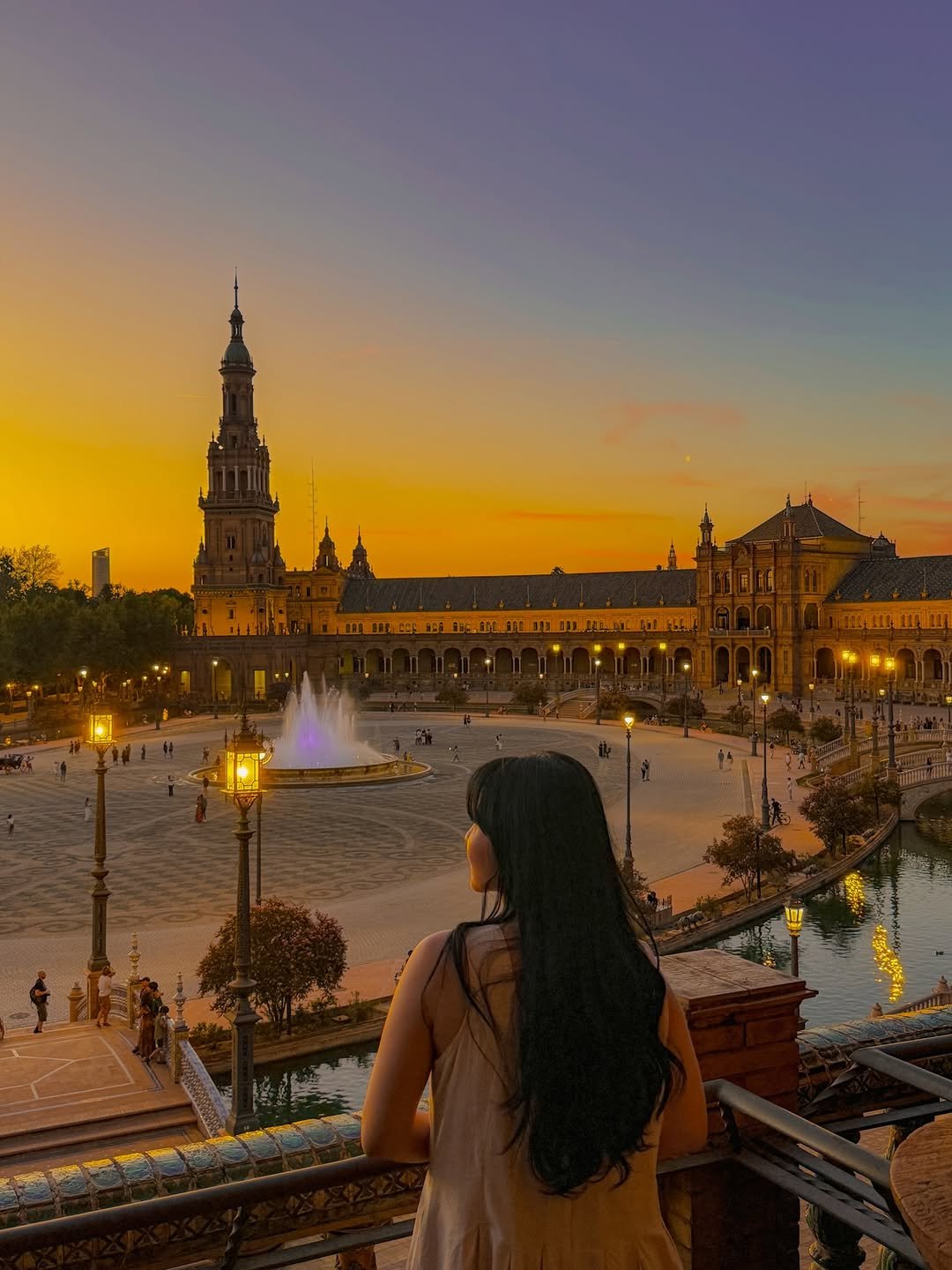 Photo shared by 레나 | 여행 크리에이터 on December 07, 2025 tagging @spain, and @spaininko. May be an image of Sacré-Cœur, Piazza di Spagna, castle, Shwedagon Pagoda and text.