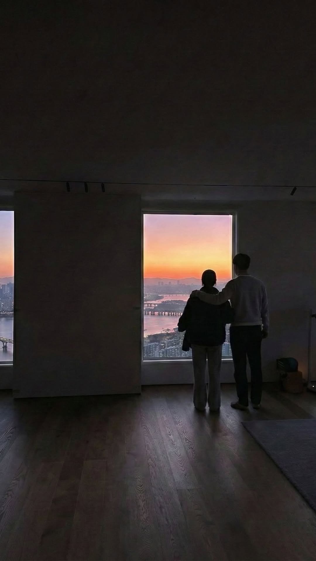 rerbcz 게시물 이미지: 이 공간에서 아내와
더 잘 살아야겠다는 생각을 합니다.

우리의 소중한 시간을
더...