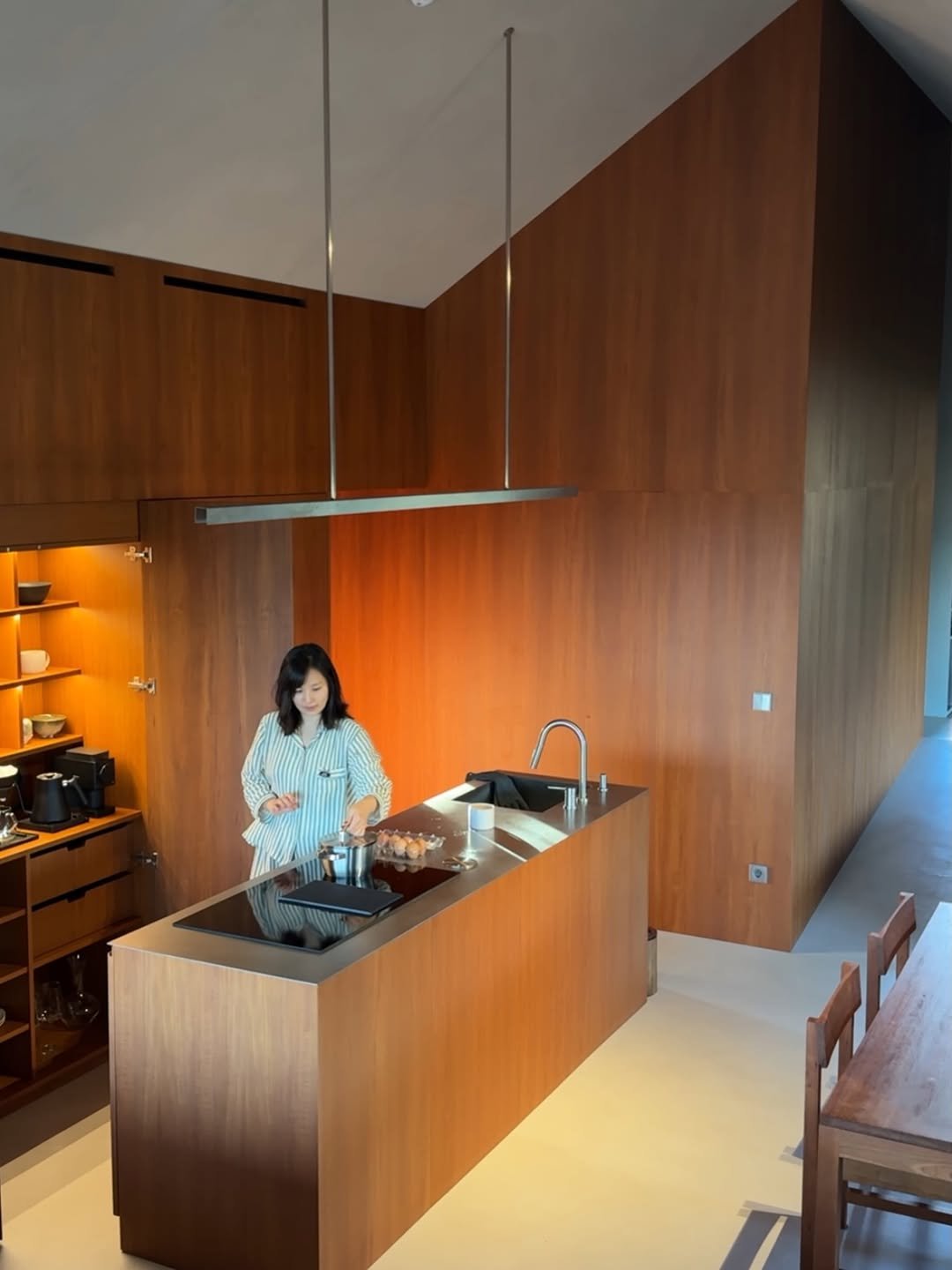 Photo by Sun Hyerim on December 14, 2025. May be an image of range hood, countertop, indoors, kitchen and text.