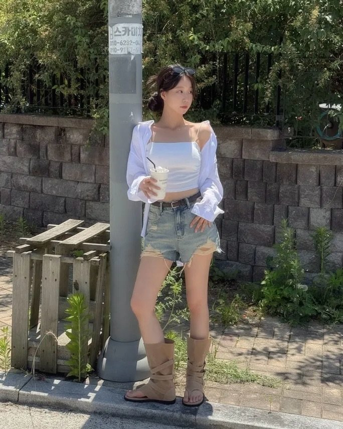 revedor_co 게시물 이미지: 계곡 놀러가서 인생샷 찍기📸