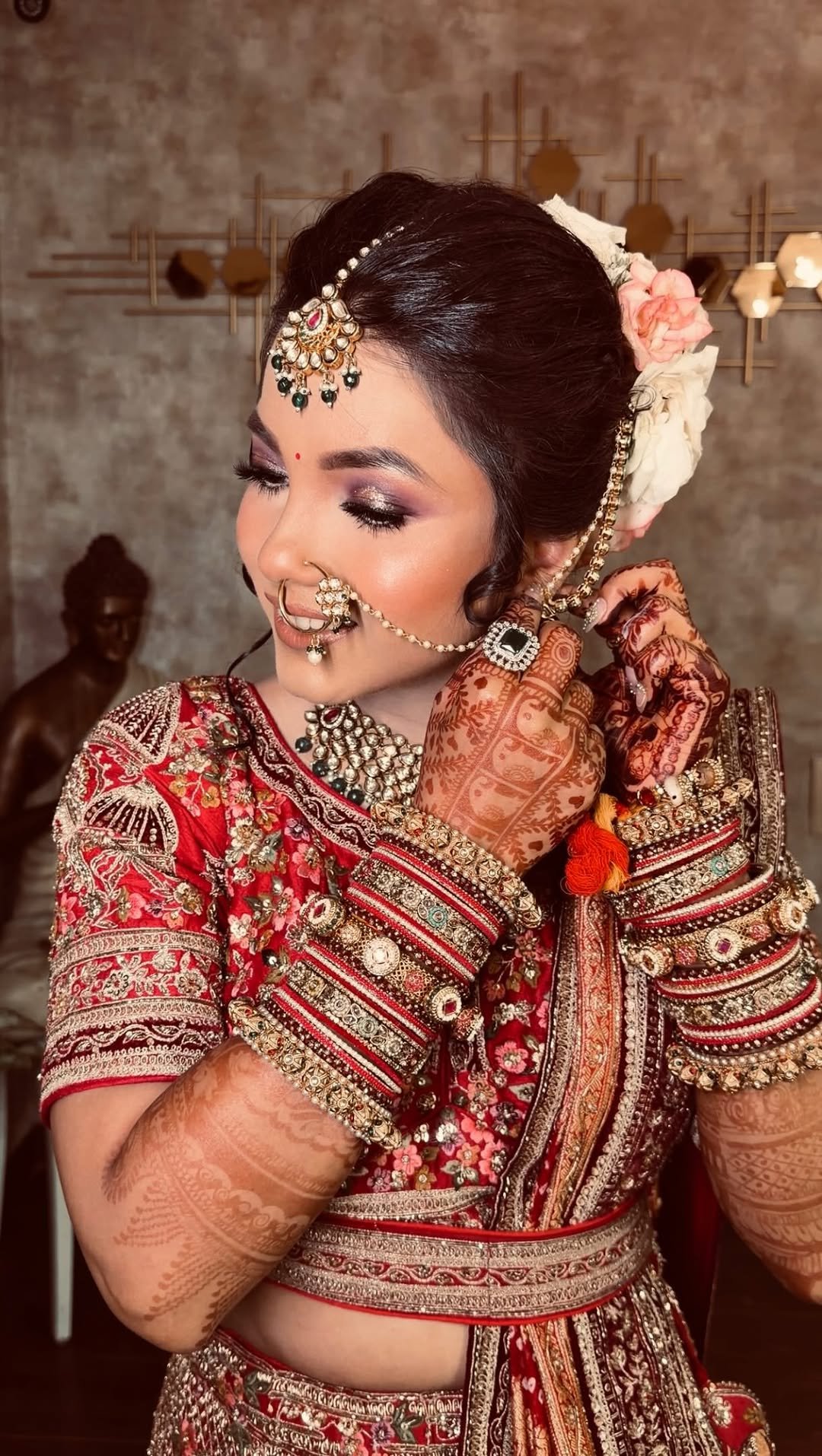 richa.kritids 게시물 이미지: Soft looks for the bride. ✨🤍
Makeup:...
