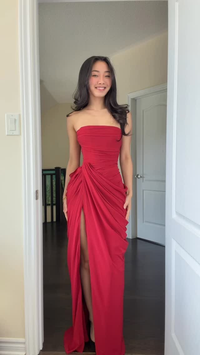 richelle_zh 게시물 이미지: red dress collection😽