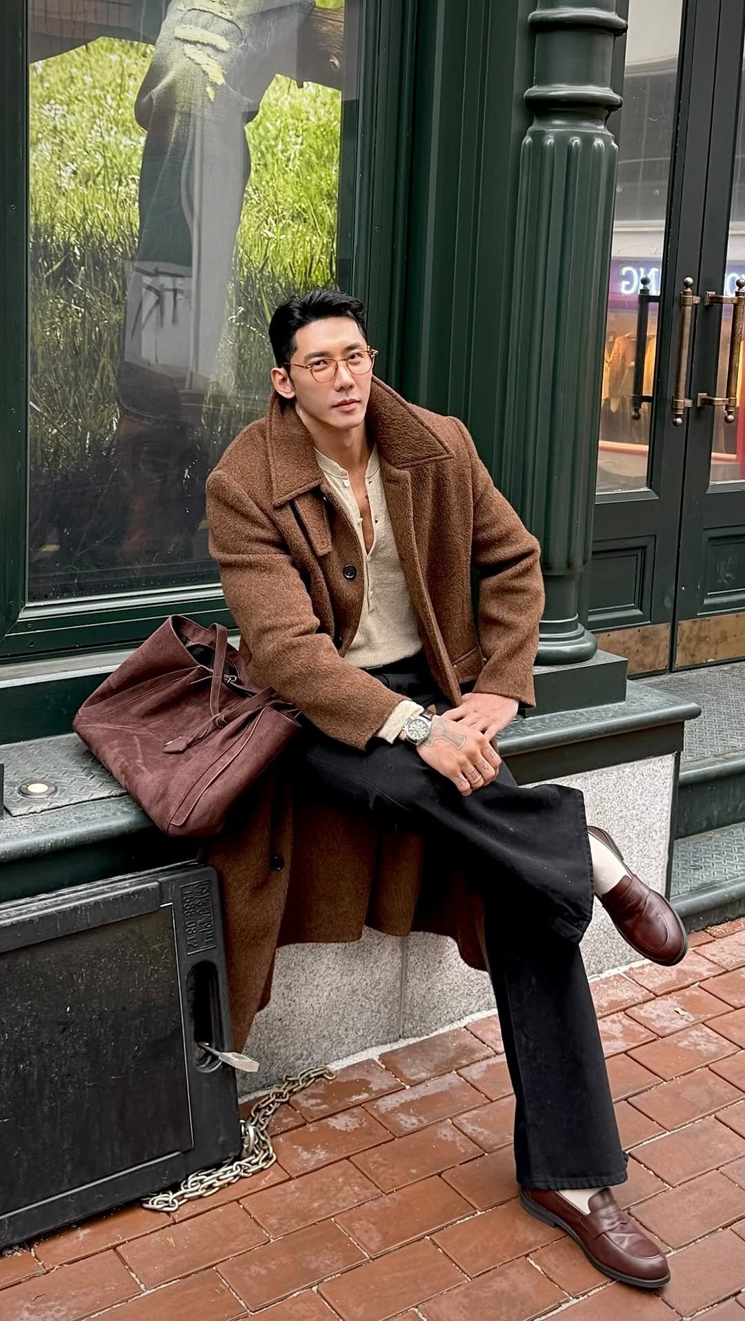 rico_9c 게시물 이미지: 🌞🌞👜👞🧥 #ootd 
40대 영포티로 살것이냐 오지콤으로 살것이냐