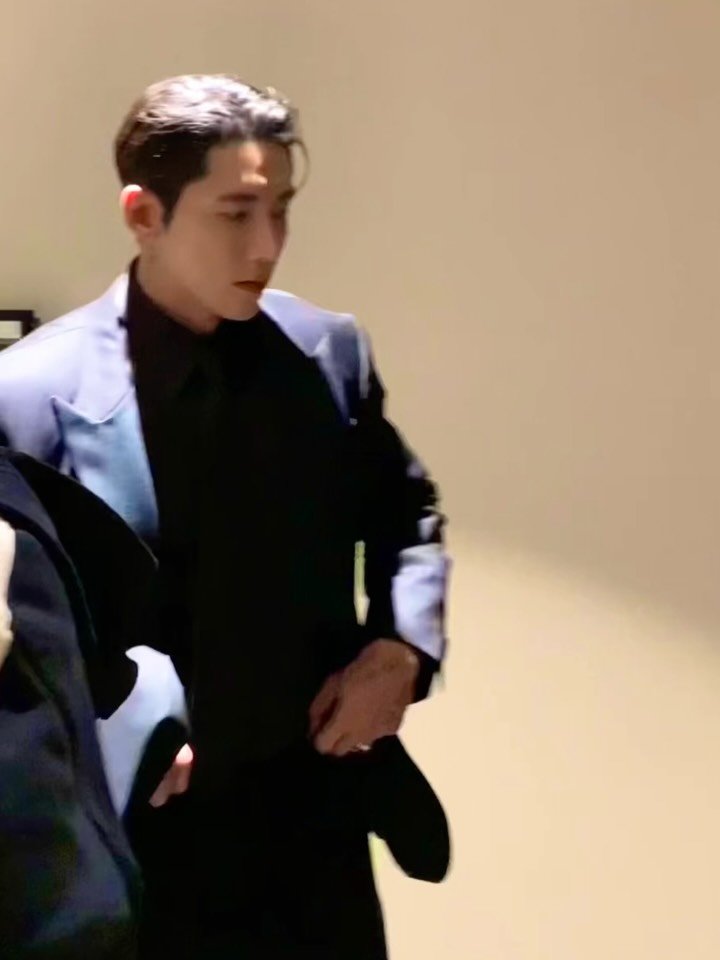 rico_9c 게시물 이미지: .
확실히 어떤 운동이든 조금이라도 젊을때 하는게 맞는거 같다..
온 몸이 다...